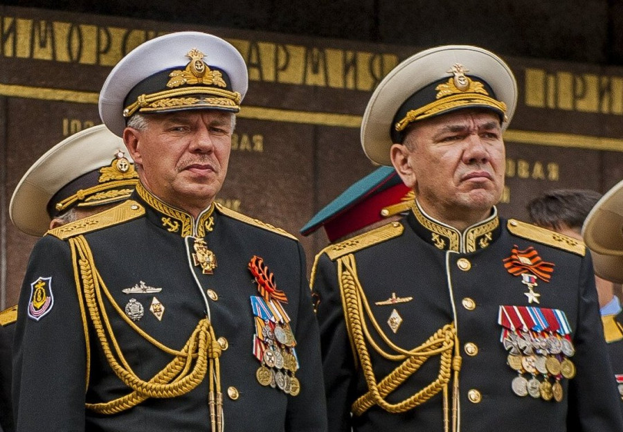 ForPost - Новости : Будущий командующий ЧФ принял участие в праздновании 9 Мая в Севастополе