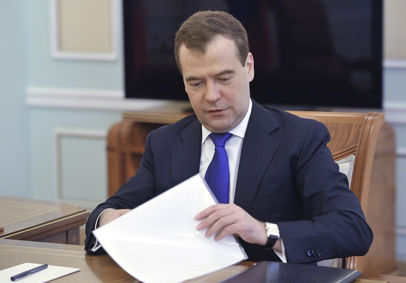 ForPost - Новости : Какие поручения дал Медведев после совещания в Крыму