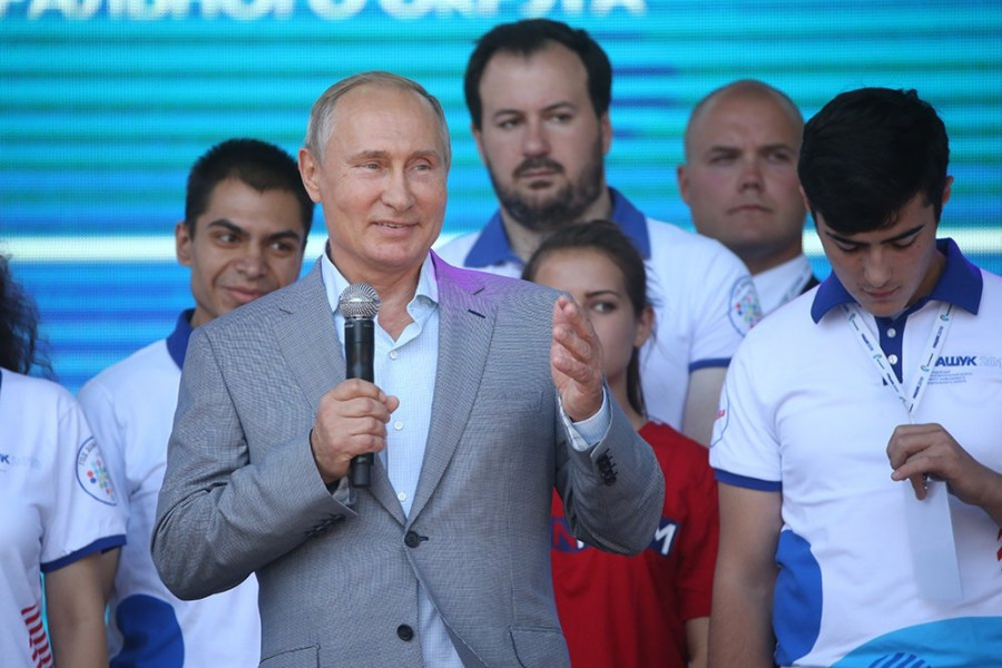 ForPost - Новости : Путин отметил успехи общественников в борьбе с алкоголизмом