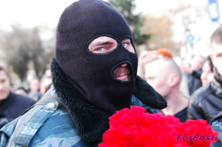 ForPost - Новости : Сербы приехали в Севастополь знакомиться с героями Русской весны