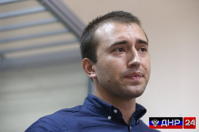 В Борисполе кинули гранату в квартиру главаря нацистов C14 В Борисполе кинули гранату в квартиру главаря нацистов C14
