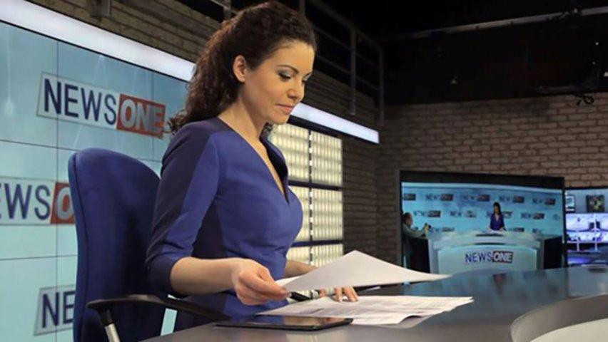 Фридом телеканал прямой эфир. Телеканал NEWSONE. Канал News one. Телеканал News one, Украина ведущие. Ведущие телеканала NEWSONE.