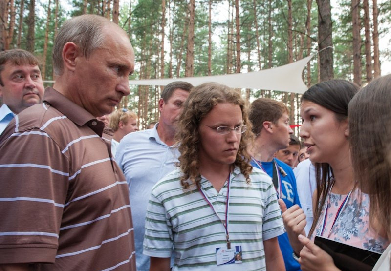 Интервью для Севастополя. Об энергетике Путина и просьбе обнять Медведева Интервью для Севастополя. Об энергетике Путина и просьбе обнять Медведева