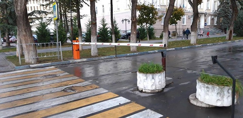 Так кто же в Симферополе отобрал у горожан улицу? Так кто же в Симферополе отобрал у горожан улицу?