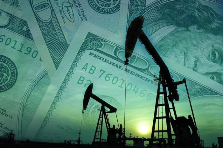 Цены на нефть изменились разнонаправленно из-за санкций США против Ирана Цены на нефть изменились разнонаправленно из-за санкций США против Ирана