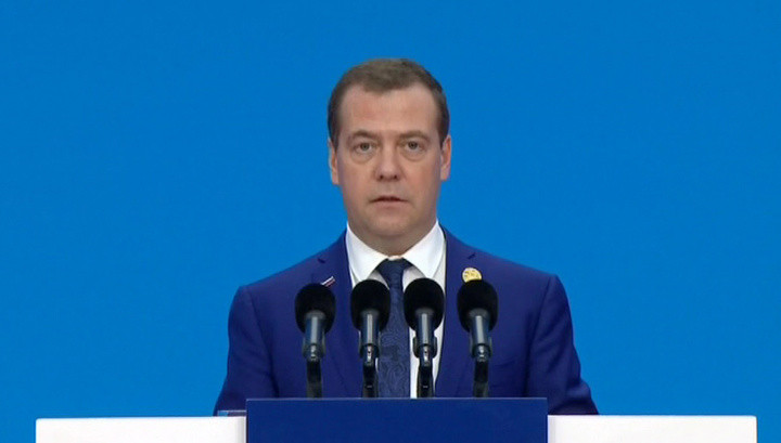 Дмитрий Медведев: санкции и протекционизм стали реальностью современной мировой экономики Дмитрий Медведев: санкции и протекционизм стали реальностью современной мировой экономики