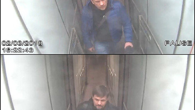 Скотланд-Ярд опубликовал новые видео с Петровым и Бошировым в Солсбери Скотланд-Ярд опубликовал новые видео с Петровым и Бошировым в Солсбери