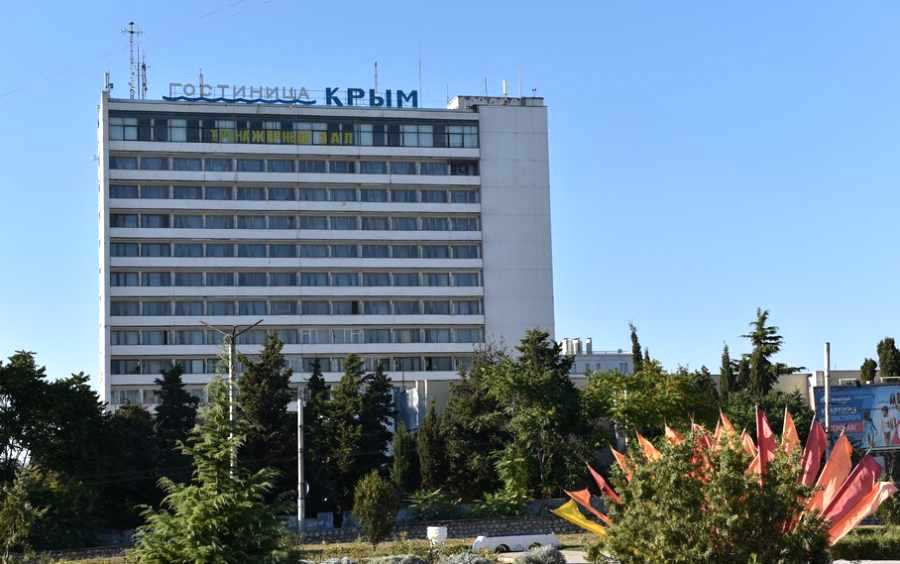 Власти отобрали самую большую гостиницу Севастополя у частного предприятия Власти отобрали самую большую гостиницу Севастополя у частного предприятия