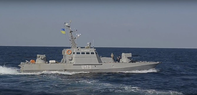 На Украине сообщили об огне в Азовском море На Украине сообщили об огне в Азовском море