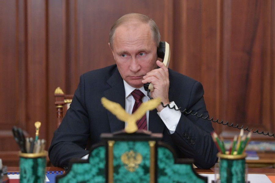 Путин и Меркель обсудили инцидент в Черном море Путин и Меркель обсудили инцидент в Черном море