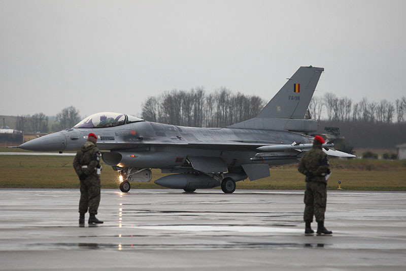 ВВС Бельгии подняли F-16 для сопровождения российских Су-27 над Балтикой ВВС Бельгии подняли F-16 для сопровождения российских Су-27 над Балтикой