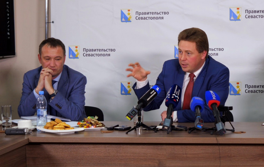 ForPost - Новости : Губернатор Севастополя не считает разумным лишать себя полномочий главы правительства 