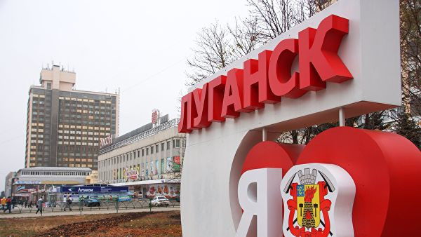 ForPost - Новости : Власти ЛНР снизили цены на топливо на государственных заправках