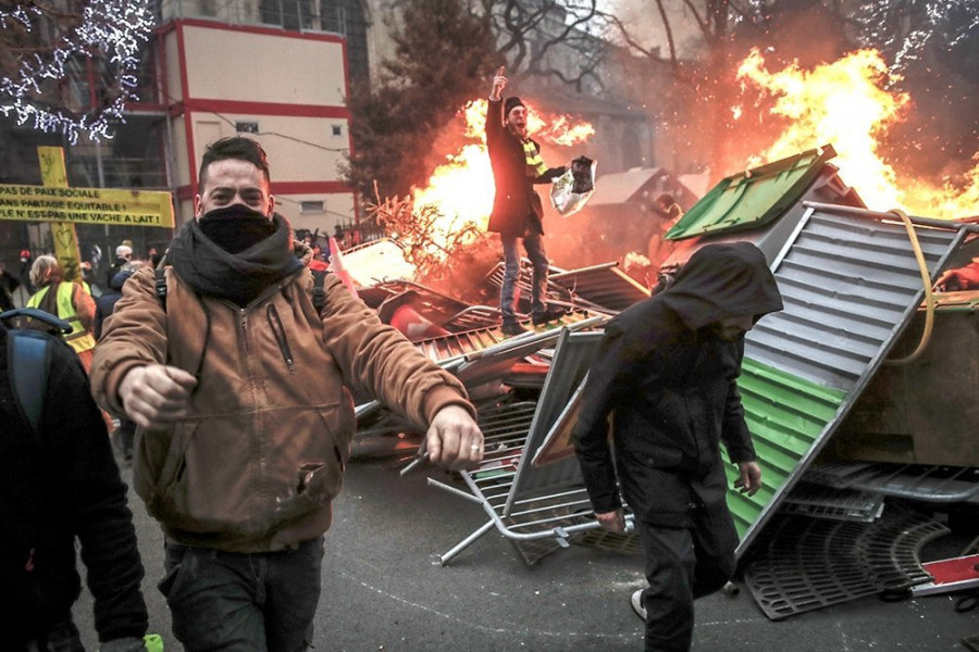 84 тысячи "желтых жилетов" участвовали в очередной протестной субботе 84 тысячи "желтых жилетов" участвовали в очередной протестной субботе