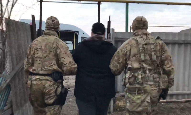 ForPost - Новости : ФСБ задержала в Крыму телохранителя экстремиста Ислямова