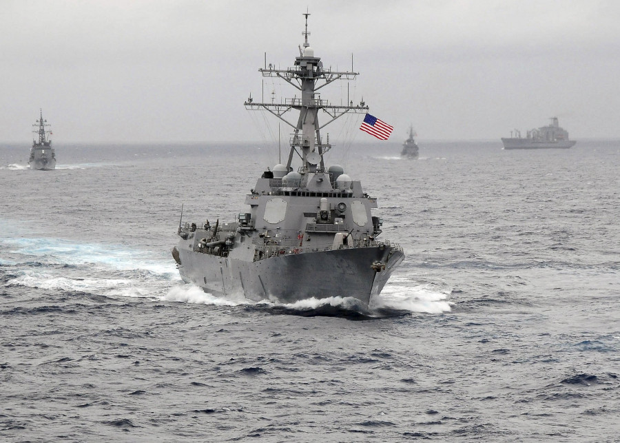 ForPost - Новости : Reuters: два корабля ВМС США прошли через зону, которую Китай считает своими водами 