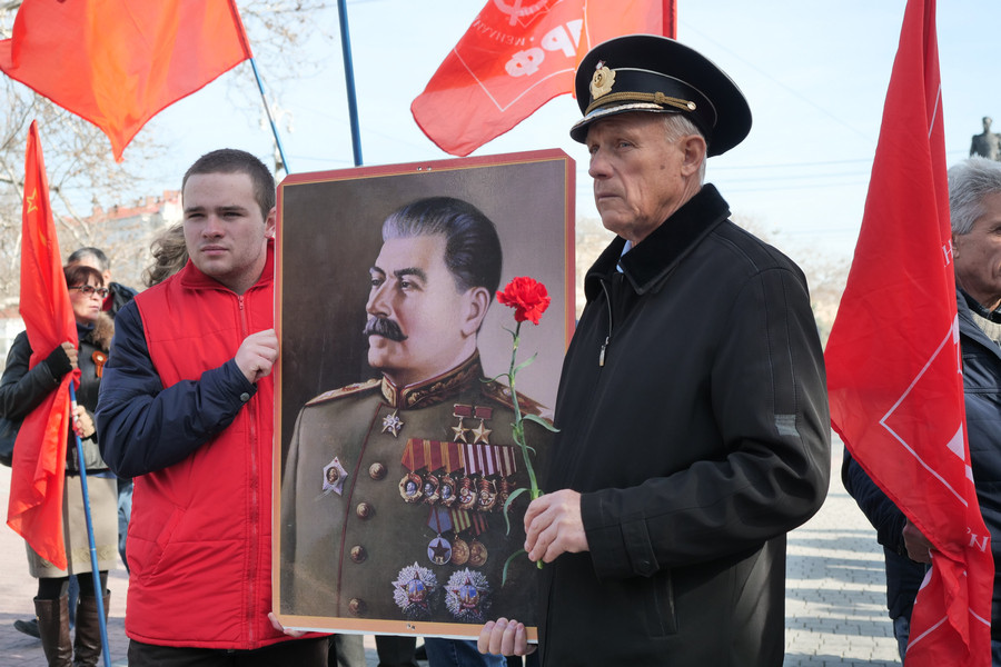 ForPost - Новости : В Севастополе вышли за Сталина