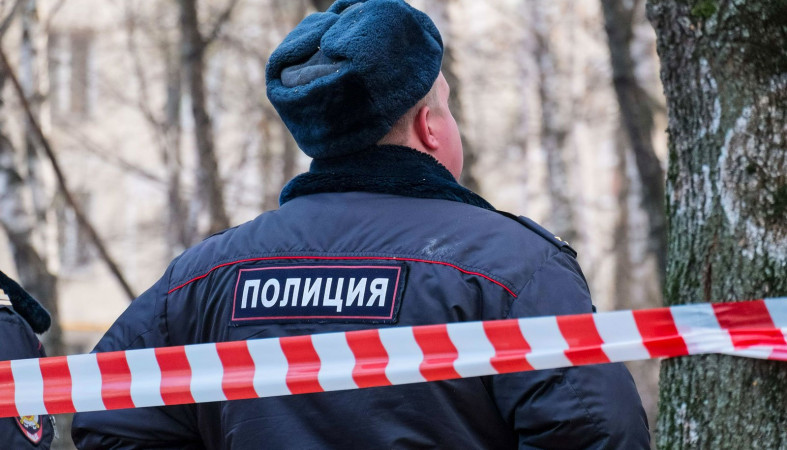 ForPost - Новости : Кто оставил растворитель на детской площадке, ищет севастопольская полиция 