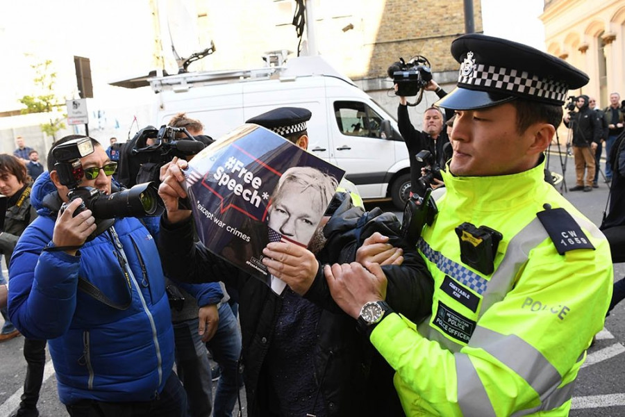ForPost - Новости : США могут отказаться от экстрадиции Ассанжа, если найдут для этого убедительный предлог