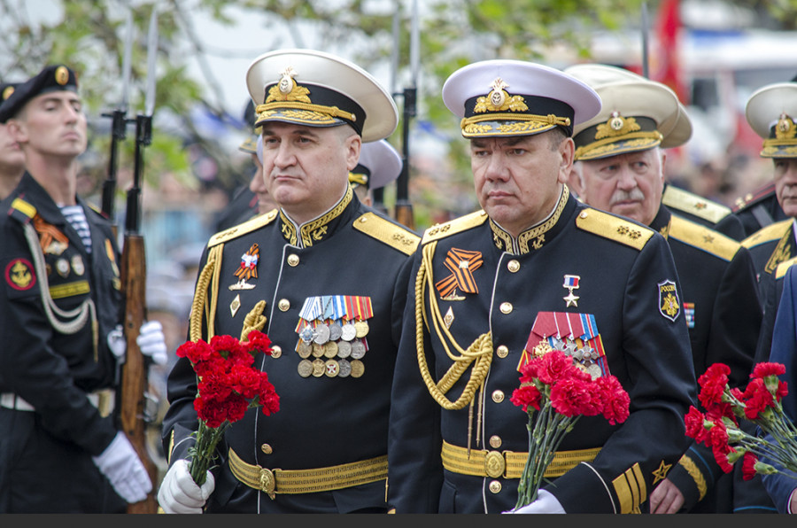 ForPost - Новости : Новый командующий ЧФ Игорь Осипов принял участие в торжествах 9 мая в Севастополе
