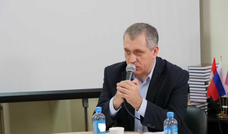 ForPost - Новости : «Единственный вариант – смена губернатора», – эксперт о критике Овсянникова
