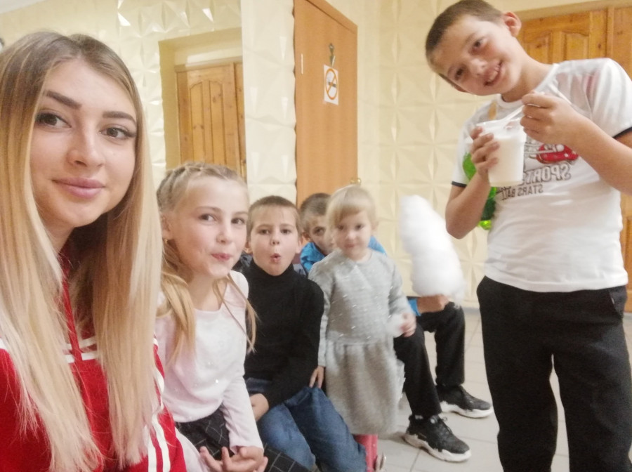 ForPost - Новости : «Многодетную сестру» Кристину Евтушенко в соцсетях травят чиновники