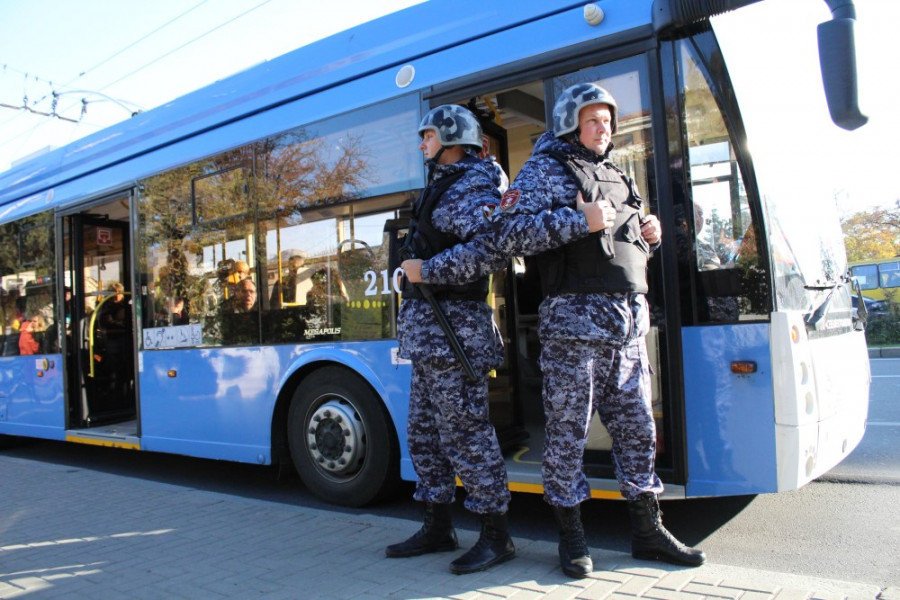 ForPost - Новости : В Севастополе впервые в боевых условия сработала «тревожная кнопка» в троллейбусе