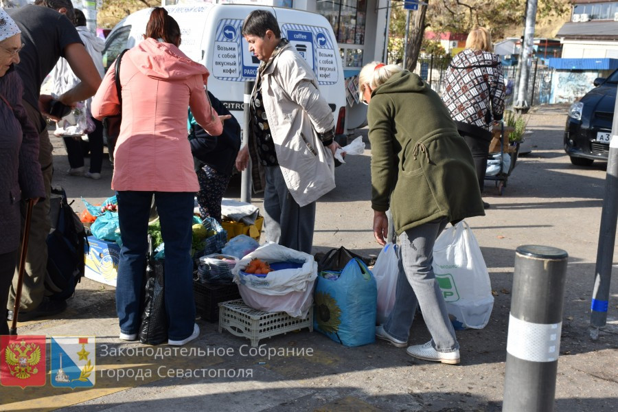 ForPost - Новости : Тема несанкционированной торговли на Северной стороне Севастополя обрастает страхами