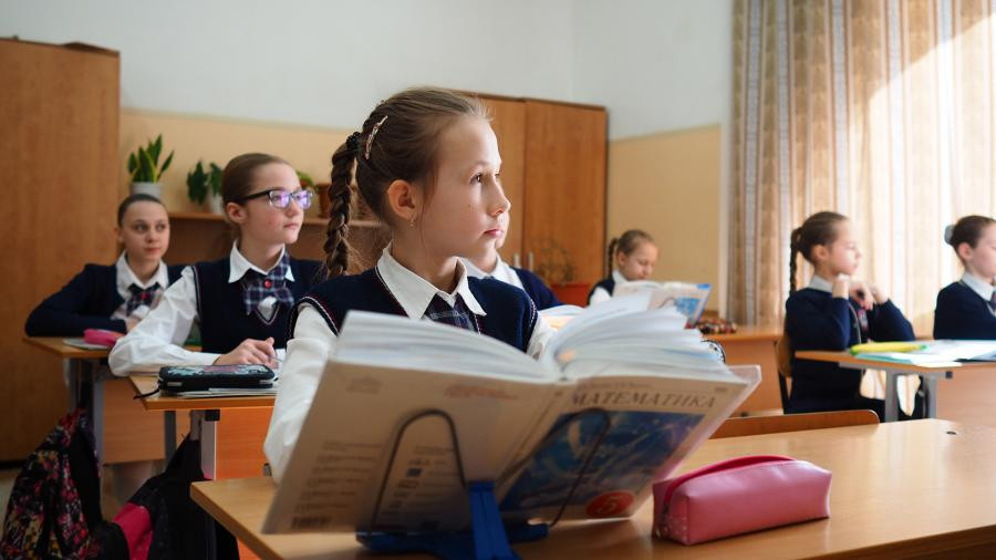 ForPost - Новости : В России хотят ввести понятие педагогической тайны