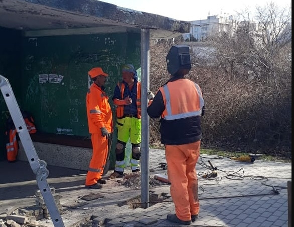 ForPost - Новости : Севастопольскую «остановку в Омеге» укрепят колоннами