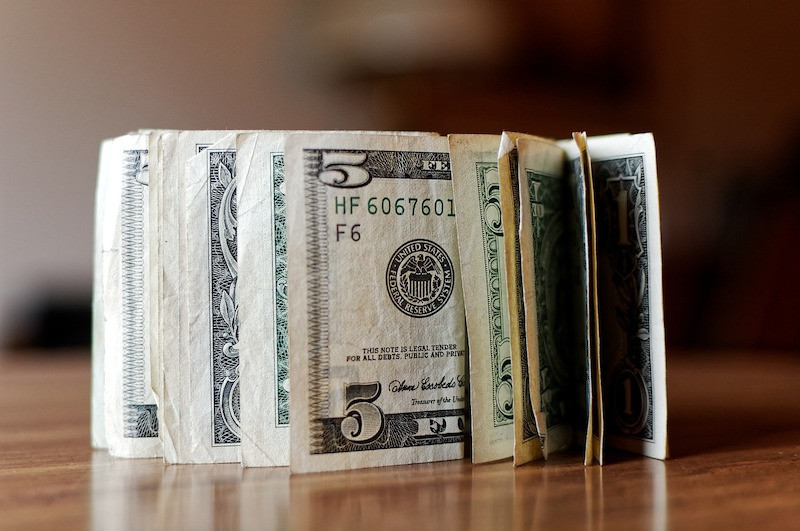 ForPost - Новости : Крымские банки скупают валюту за бесценок