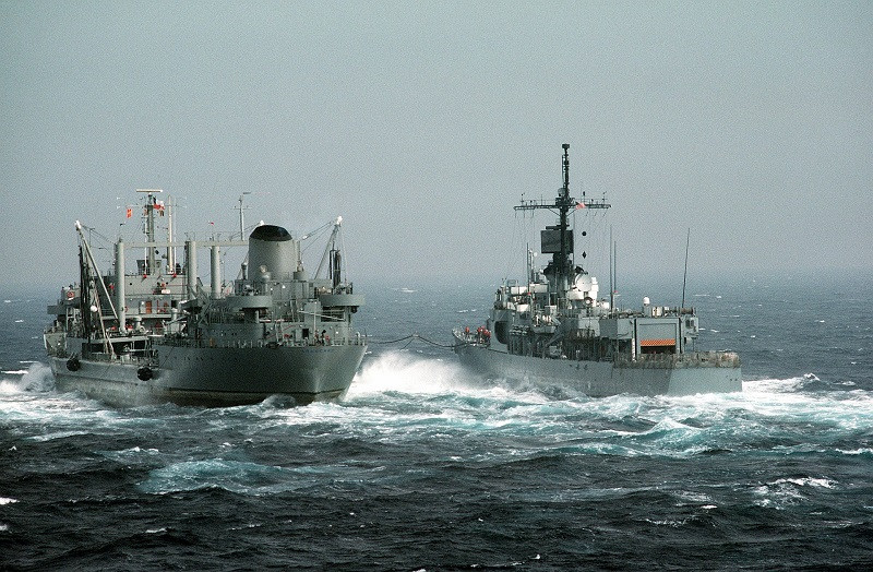 ForPost - Новости : Иран и США готовы обстрелять друг друга в море