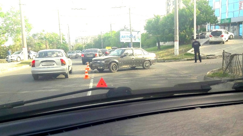 ForPost - Новости : В Севастополе женщина пострадала в тройной аварии