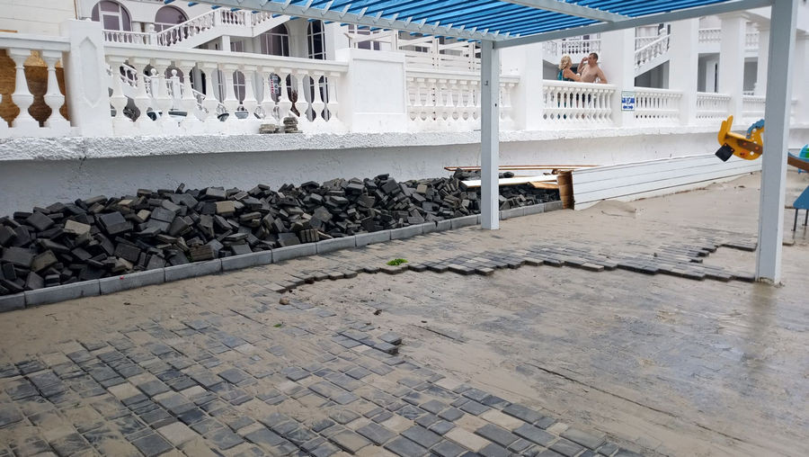 ForPost - Новости : В Севастополе небольшой шторм уничтожил только что отремонтированный пляж