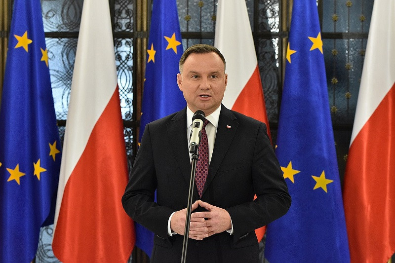 ForPost - Новости : Польша резко отреагировала на розыгрыш президента российским пранкером