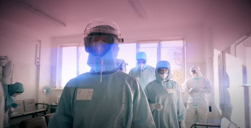 Тишины хочу»: московские медики сняли клип о работе в пандемию | ForPost