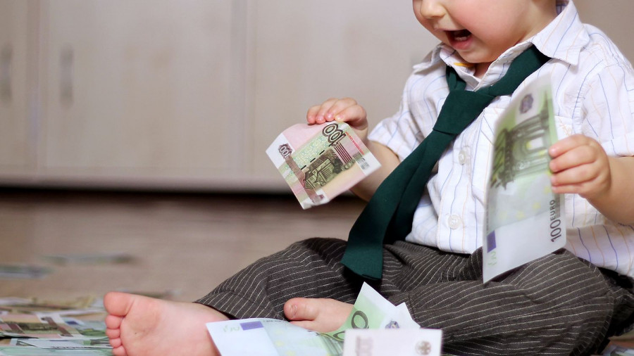 ForPost - Новости : ПФР разъяснил порядок новогодних выплат семьям с детьми