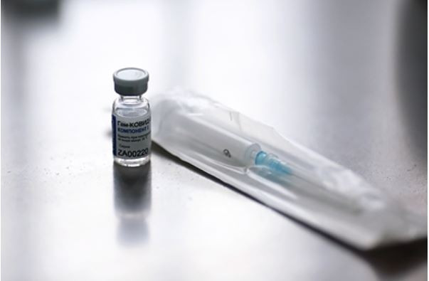 ForPost - Новости : Украинцы потребовали от Зеленского купить российскую вакцину от коронавируса