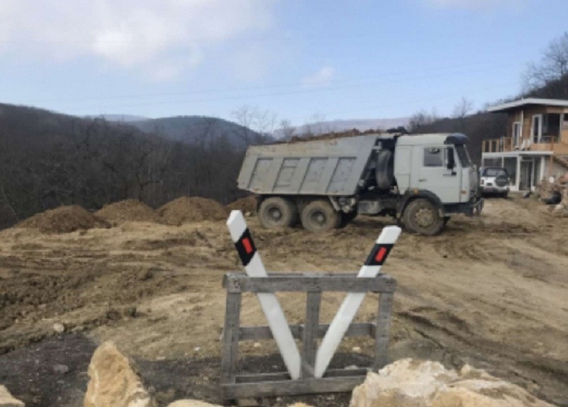 ForPost - Новости : Одна попытка загадить Байдарскую долину в Севастополе не удалась
