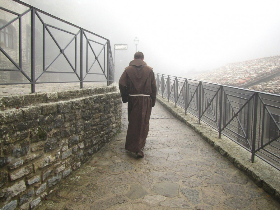 ForPost - Новости : За убийство трех человек разыскивают монаха