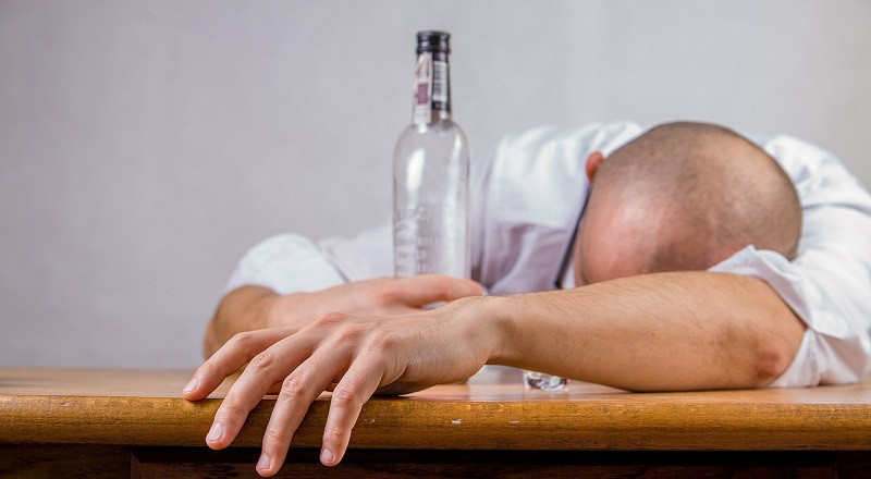 ForPost - Новости : Названа главная причина алкоголизма в России