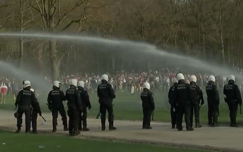 ForPost - Новости : Первоапрельская шутка привела к массовым беспорядкам в Бельгии