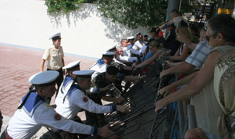 В Севастополе вспоминают оборону Графской пристани 5 июля 2008 года 