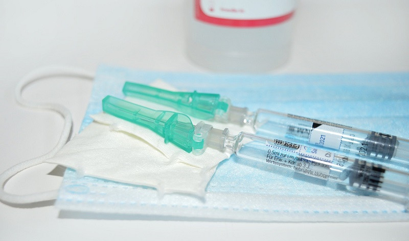 ForPost - Новости : У россиян появилась надежда привиться зарубежной вакциной от коронавируса