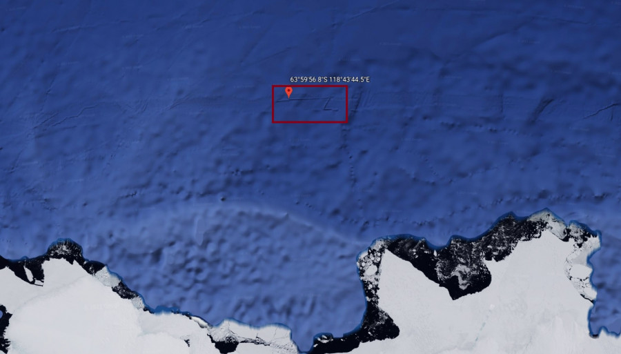 Подводное сооружение обнаружено в глубинах океана. В 180-километрах от побережья Антарктиды.