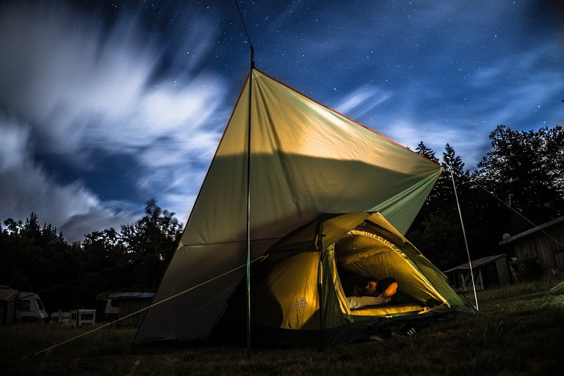 ForPost - Новости : Благоустроенный кемпинг в Крыму оказался «палаткой в лесу»