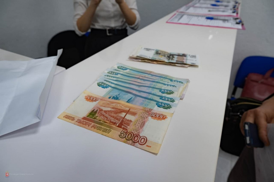 ForPost - Новости : Севастопольцы «доказывали» мошенникам свою честность деньгами