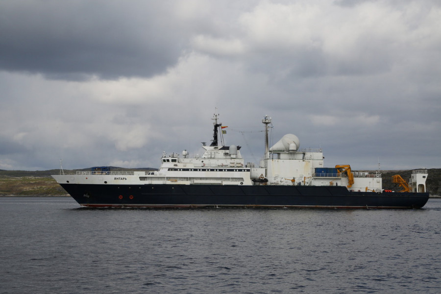 ForPost - Новости : Британцев встревожило подозрительное поведение российского корабля