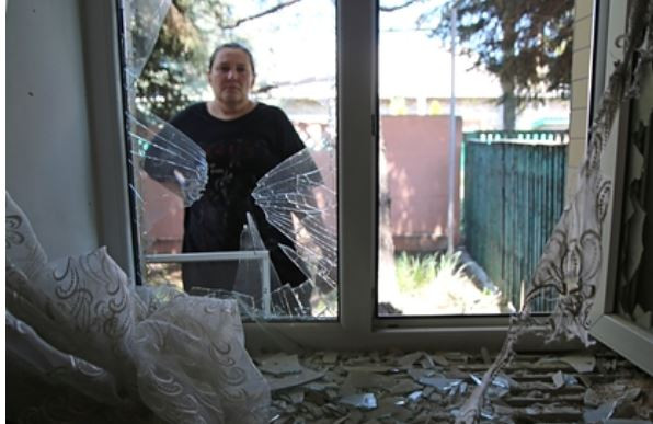 ForPost - Новости : Украинские военные обстреляли две школы и жилые дома на окраине Донецка