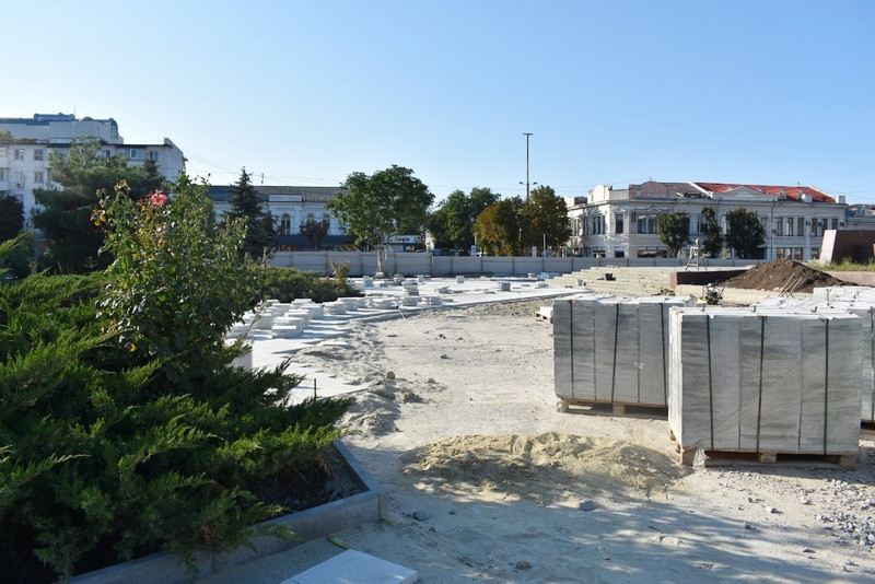 ForPost - Новости : Ремонт главной площади Крыма назван «откровенной халтурой»